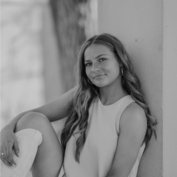 Meet your Posher, Meredith - Picture 5 of 13